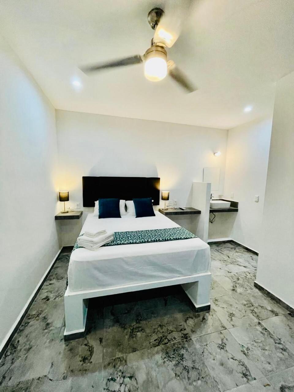 Boutique Wbalcony #3 - Isla Mujeres