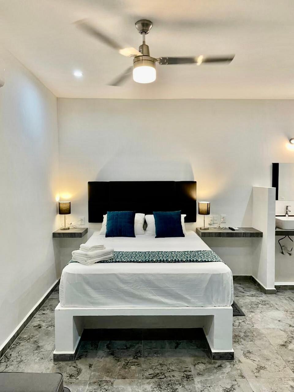 Boutique Wbalcony #3 - Isla Mujeres